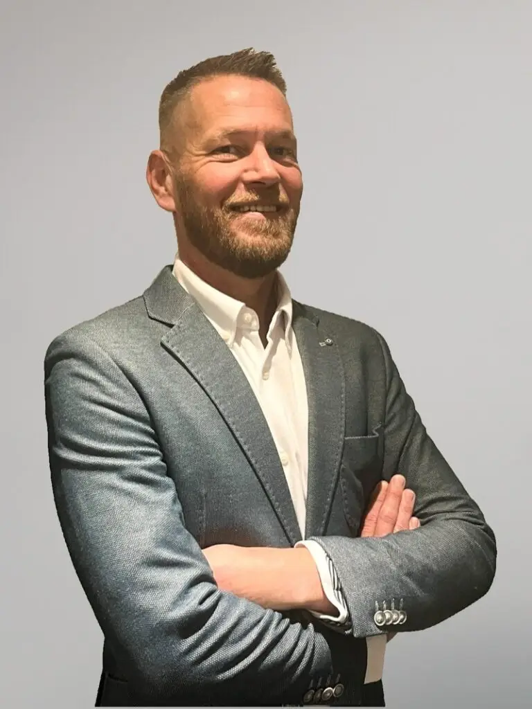 Johnny Schouwenaar, contactpersoon Air en Ocean bij JCL Logistics